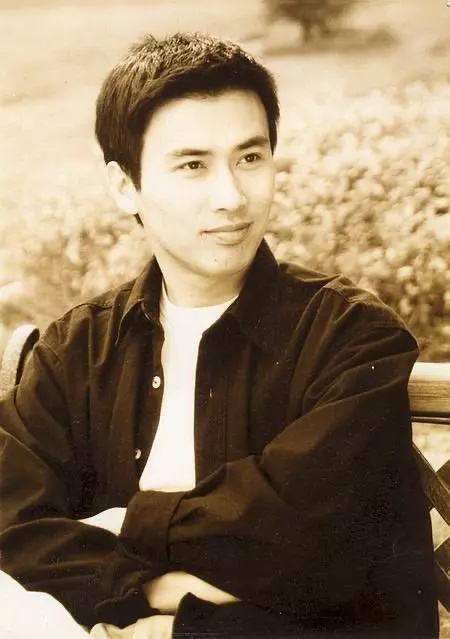 娱乐圈爆料柳云龙,娱乐圈爆料背后的风云人物 第2张 娱乐圈爆料柳云龙,娱乐圈爆料背后的风云人物 第2张